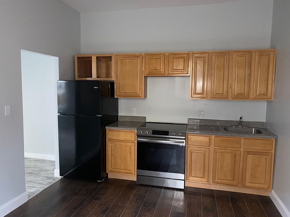 1st image of 214 Buena Vista Ave