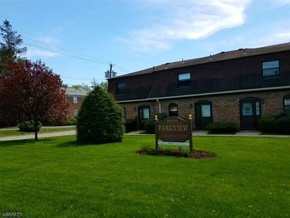 2nd image of 684 Bloomfield Ave