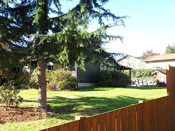4th image of 5320 73rd Ave NE