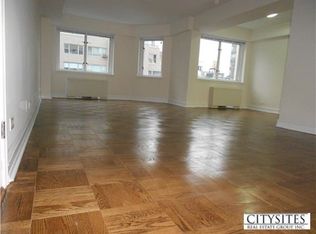 203 E 71st St, New York, NY 10021