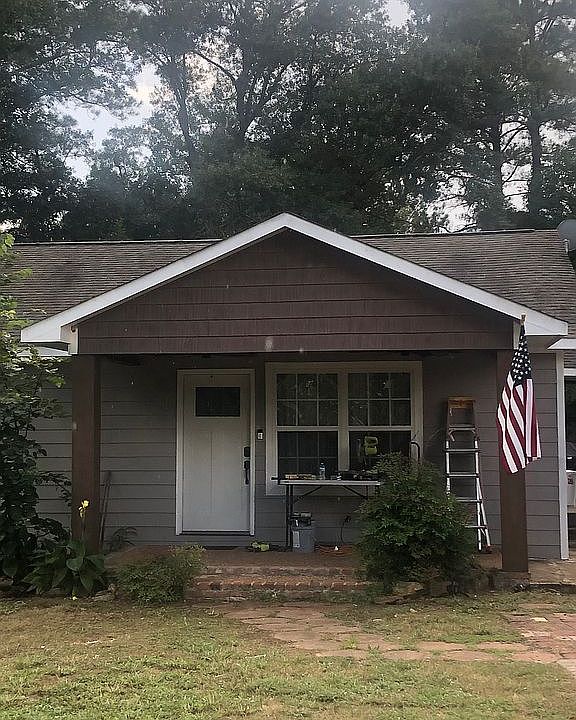 2nd image of 640 Hill Dr