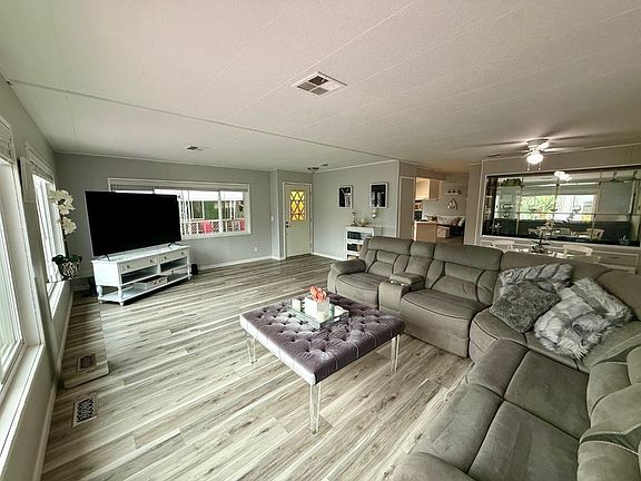 2nd image of 6130 Monterey Rd #201