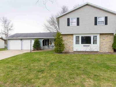 414 S Good Hope Rd, De Pere, WI, 54115