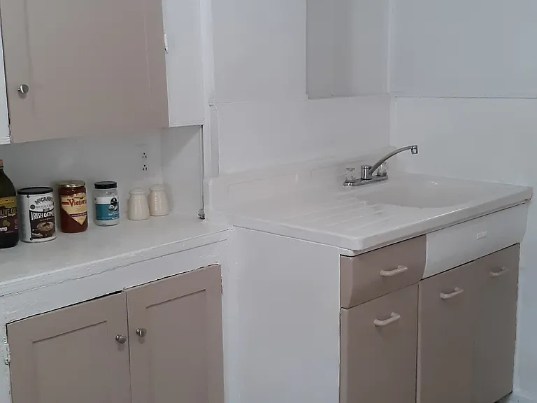 311 Plymouth Ave NE #1 — Photo 8