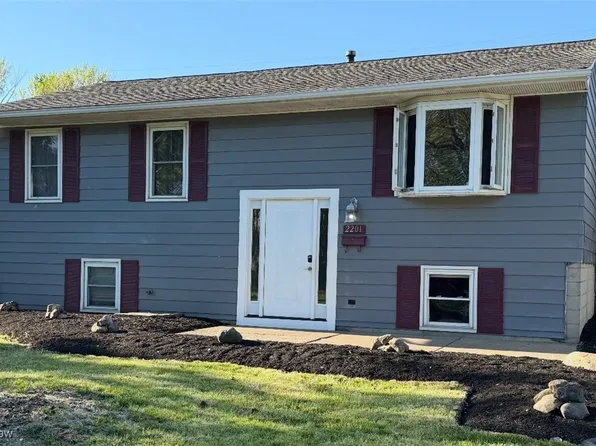 2201 Jackson St, Lorain, OH 44052