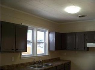 206 W Walnut St, Erin, TN 37061