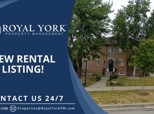 150 Ashton Dr #2, Vaughan, ON L6A 2T8