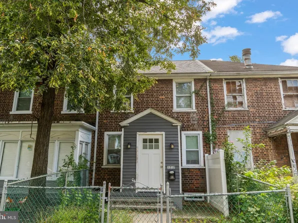 1212 N Octagon Rd, Camden, NJ 08104
