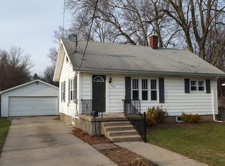 249 Ridgewood St SE, Kentwood, MI 49548
