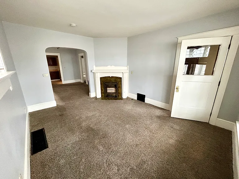 1221-1223 W 8th St #1221 — Photo 4