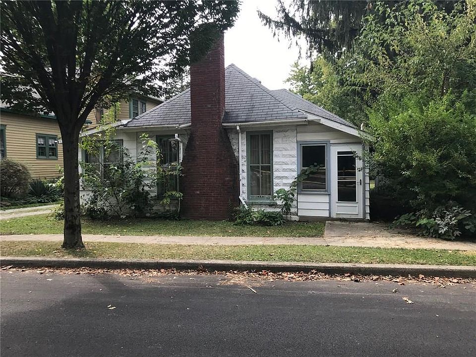 1st image of 40 S 2nd St