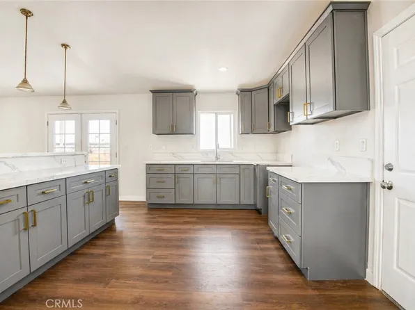 20465 Piedmont Dr, Apple Valley, CA 92308