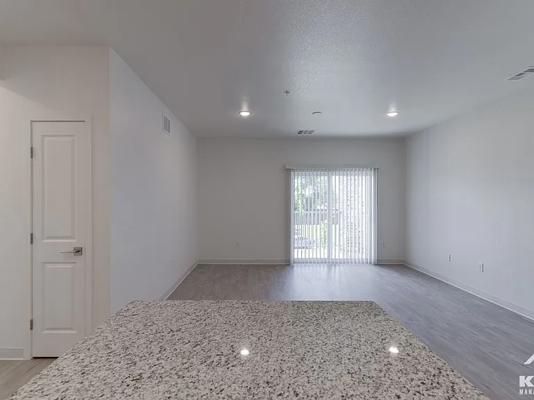 Liberty Gardens Apartments — Photo 24
