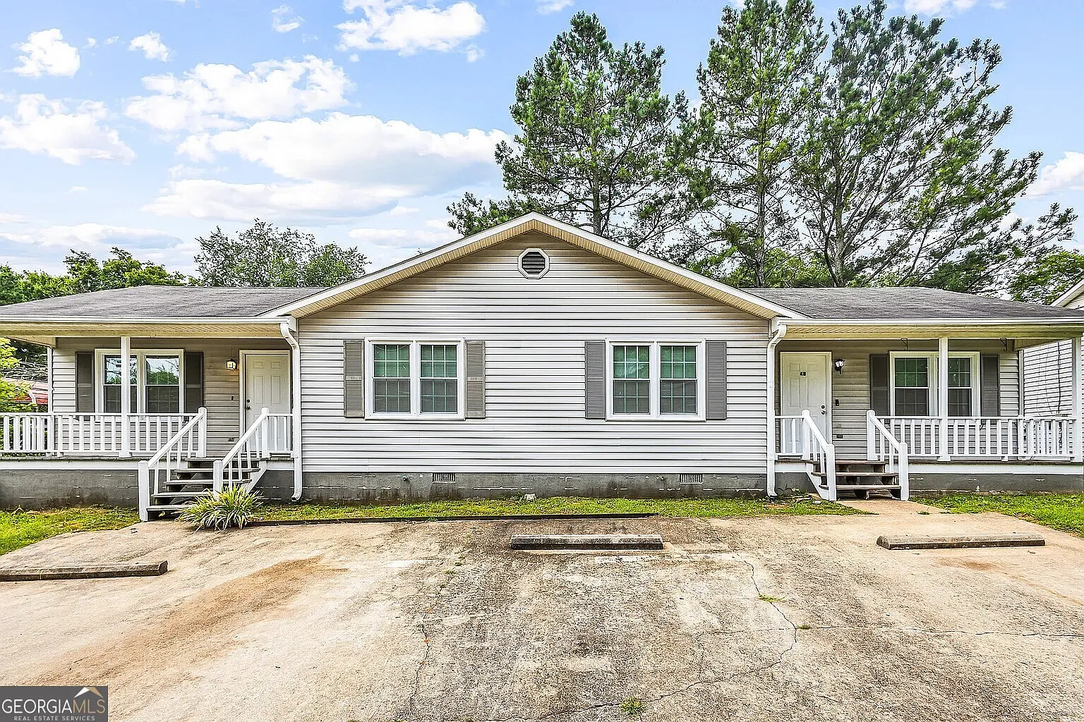 2 bed, 1.0 bath, $1,250 — Photo 1
