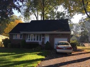 16 Fernwood Dr #1X, Fair Lawn, NJ 07410
