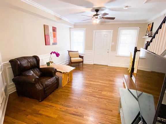 5th image of 720 W Fisher Ave