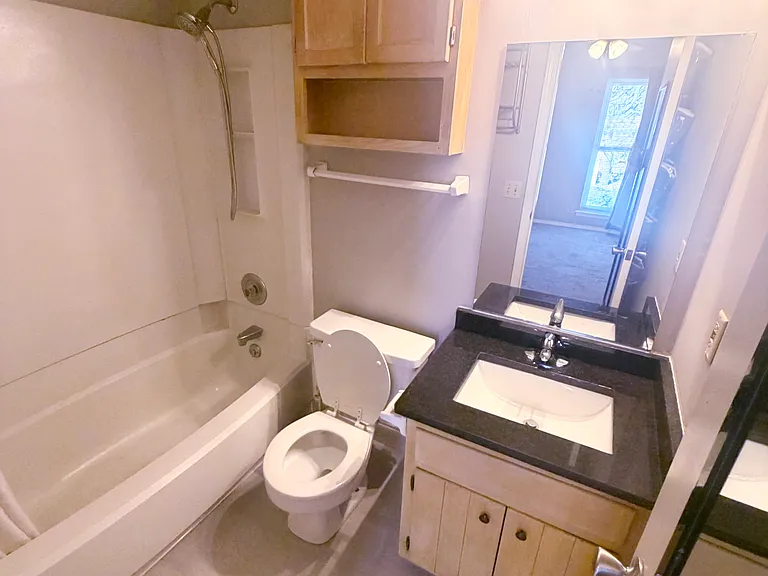 514 Highland View Dr — Photo 9
