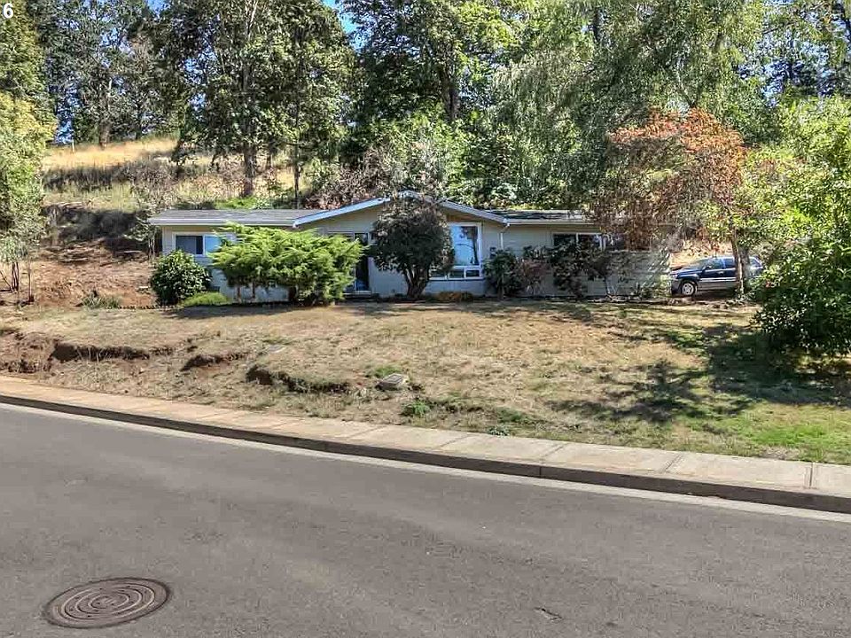 2nd image of 418 Adams Ave