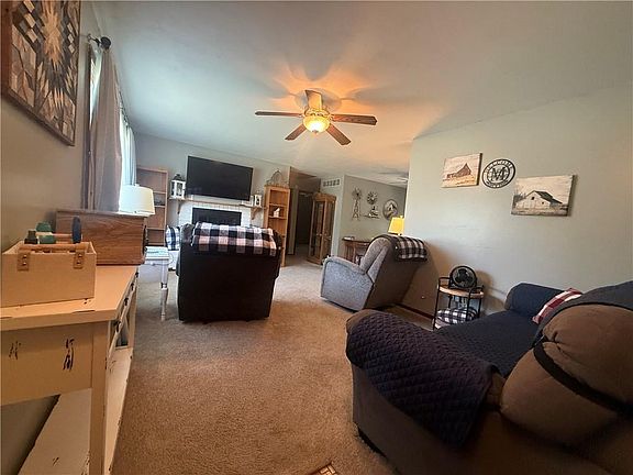 2nd image of 103 S Ridge Dr