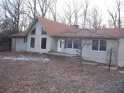 2 Carol Ct photo 1
