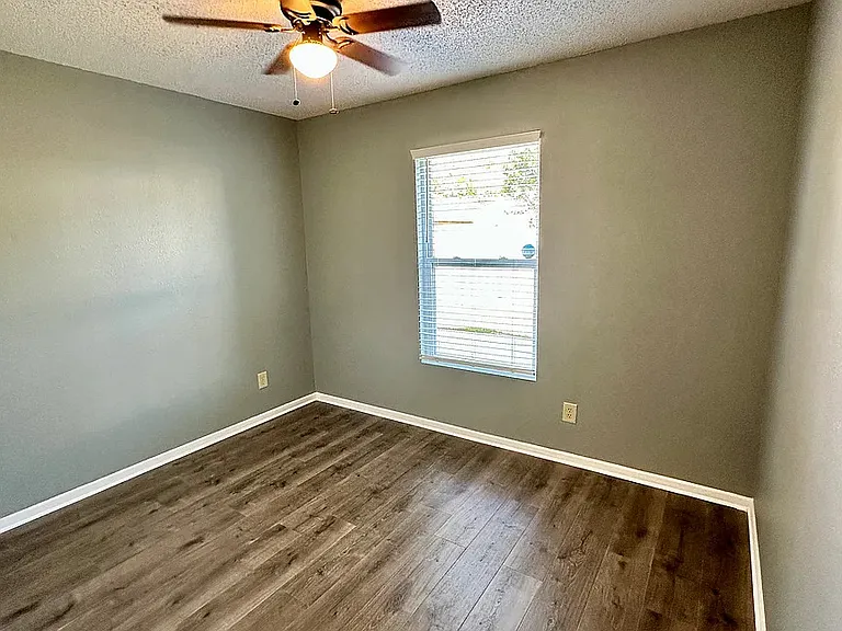 1719 Elijah Blue Dr — Photo 12