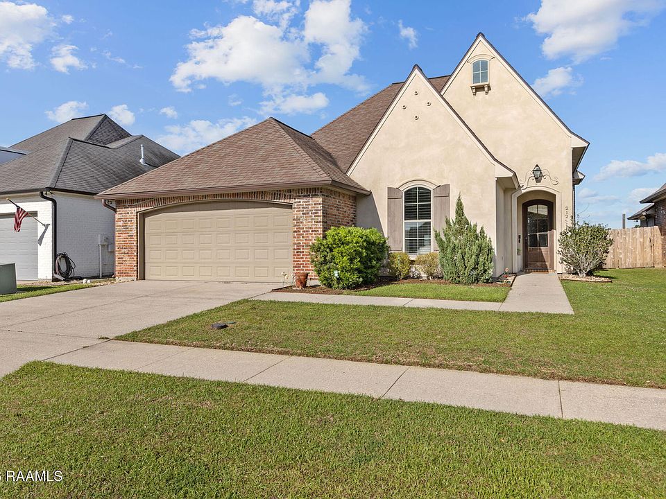 1st image of 212 Bayou Parc Dr