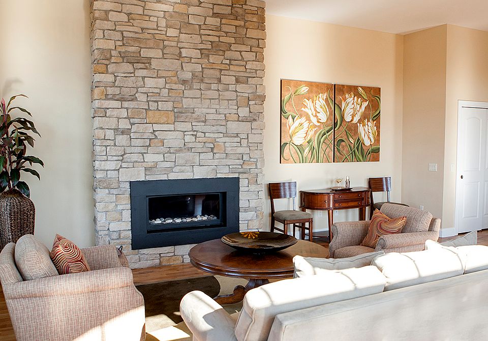 2nd image of 49 W Main St Suite 3