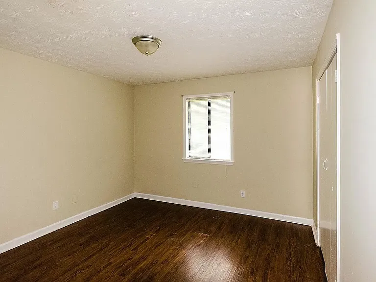 111 Langford Ct #111 — Photo 5