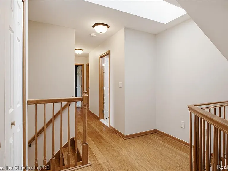 6474 Bedview Dr — Photo 34