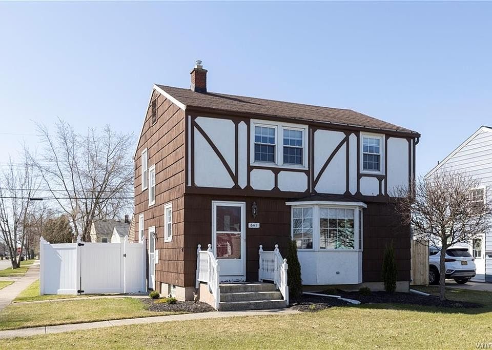 1st image of 641 Moore Ave