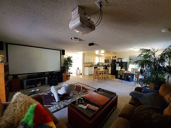 4th image of 730 E Greenbrae Dr