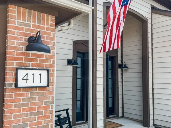 411 Glenmoor Dr, Fort Wayne, IN 46804