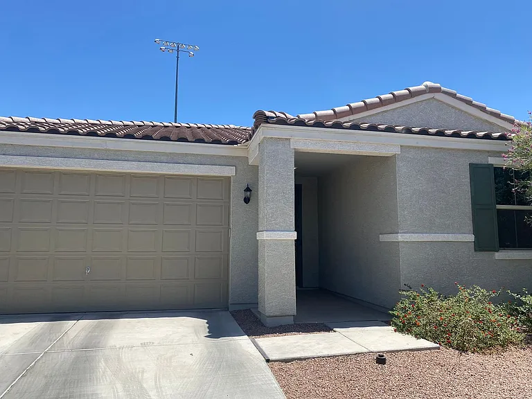 5407 S 18th Pl — Photo 1