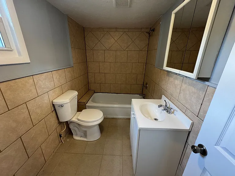 341 S Randolph St — Photo 18