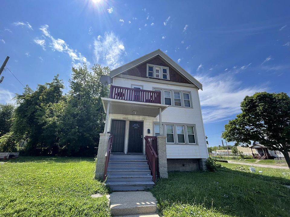 1st image of 2925 W Burleigh STREET #2927