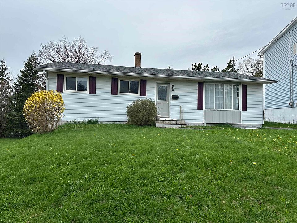 1st image of 32 Greening Dr