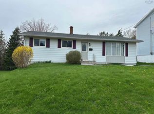32 Greening Dr, Antigonish, NS B2G 1R2