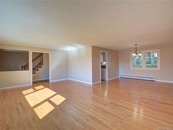 4th image of 44 Belle Woods Dr