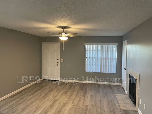 4th image of 390 Woodside Dr Unit 206