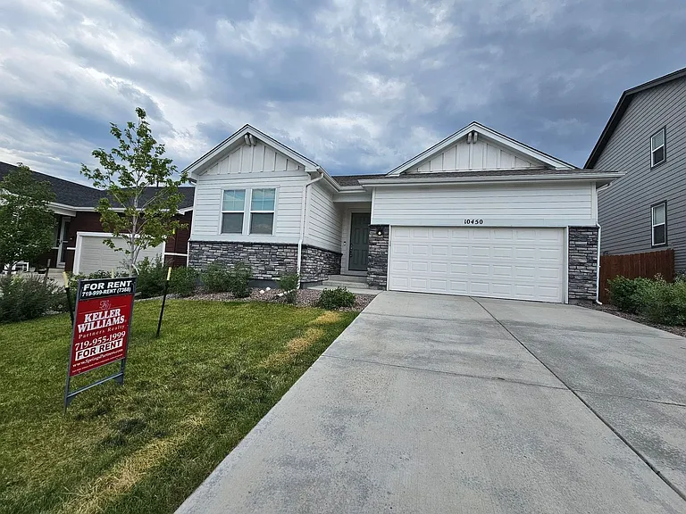 10450 Summer Ridge Dr — Photo 2