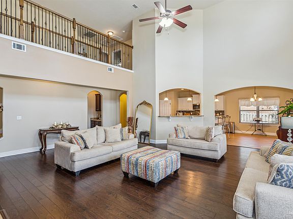 3rd image of 8787 Salt Grass Dr