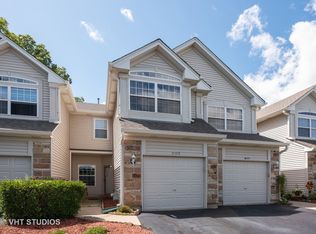 8123 Sierra Woods Ln #8123, Carpentersville, IL