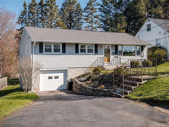 3rd image of 204 Salisbury Rd