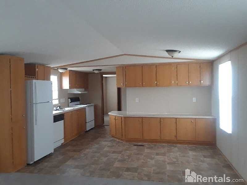 1st image of 305 Panola Ct