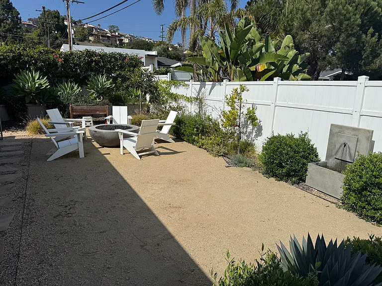 324 El Monte Dr — Photo 3