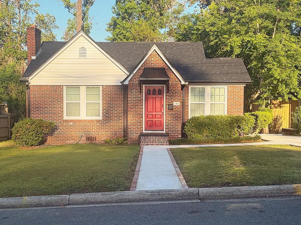 1st image of 406 Talaflo St