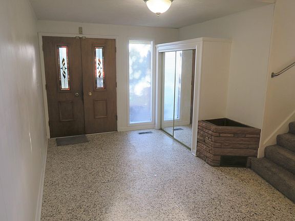 4th image of 275 S 2 E #1