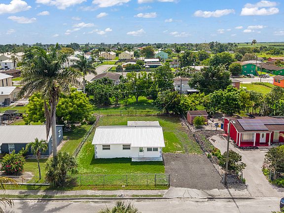 2nd image of 245 SW 11th Avenue