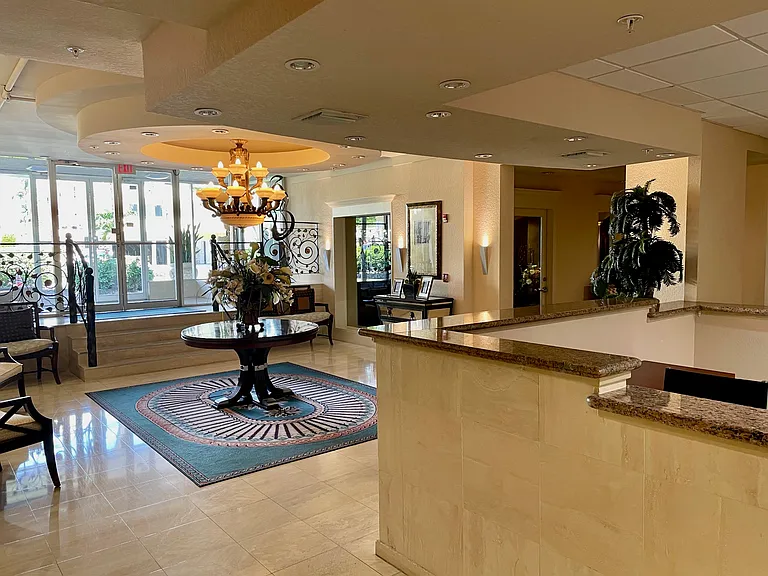 1000 Spanish River Rd #1B — Photo 4