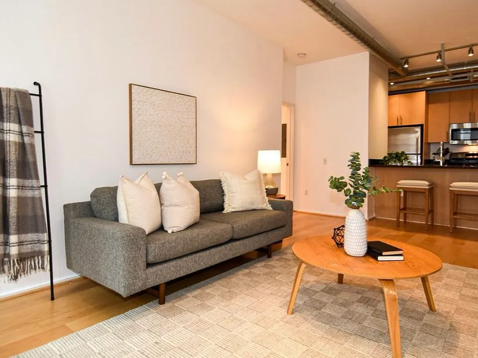 3800 Langston Blvd #303